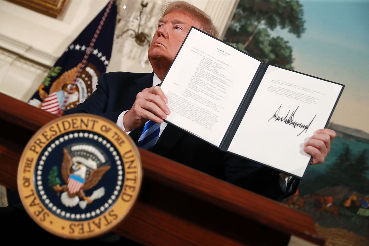 President Trump signs the Presidential order to snap back first series of sanctions - August 6, 2018